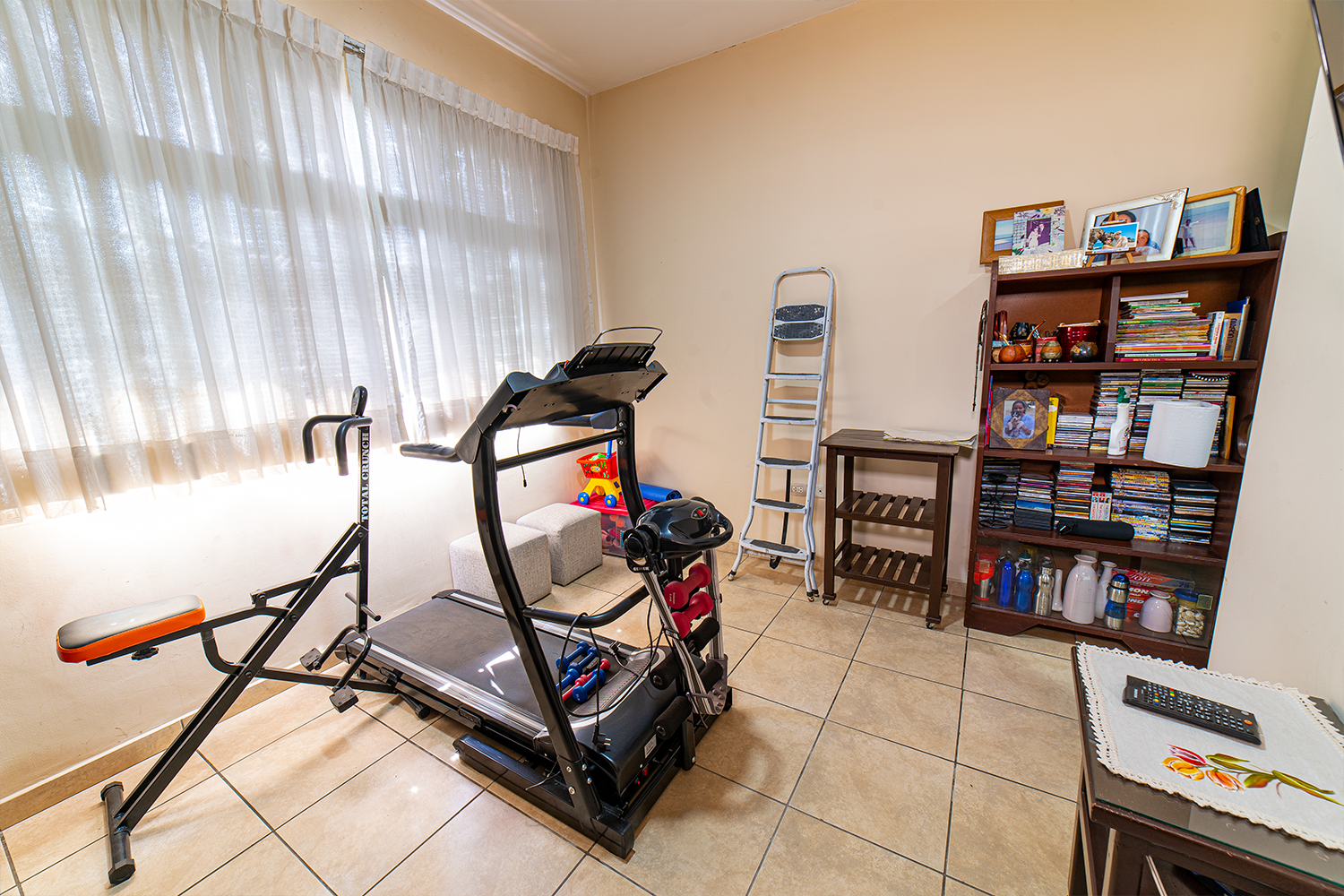CASA EN VENTA ZONA NORTE - ENTE AV. ALEMANA Y MUTUALISTA