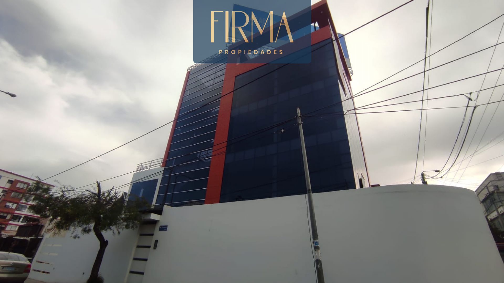 COMPRA ESTE EDIFICIO CON OFICINAS EN BAJO SEGUENCOMA