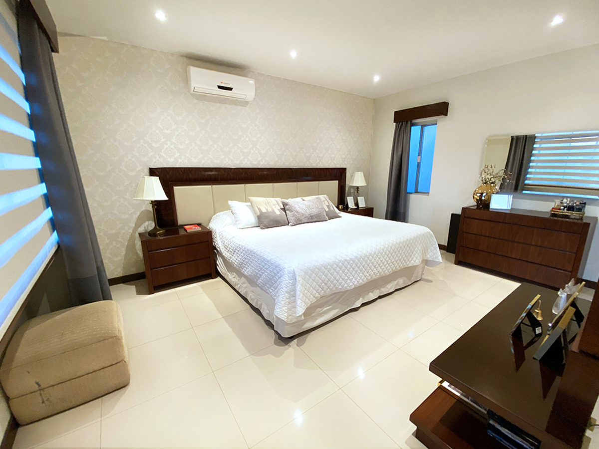 CASA EN VENTA EN ZONA NORTE, CONDOMINIO BARCELÓ