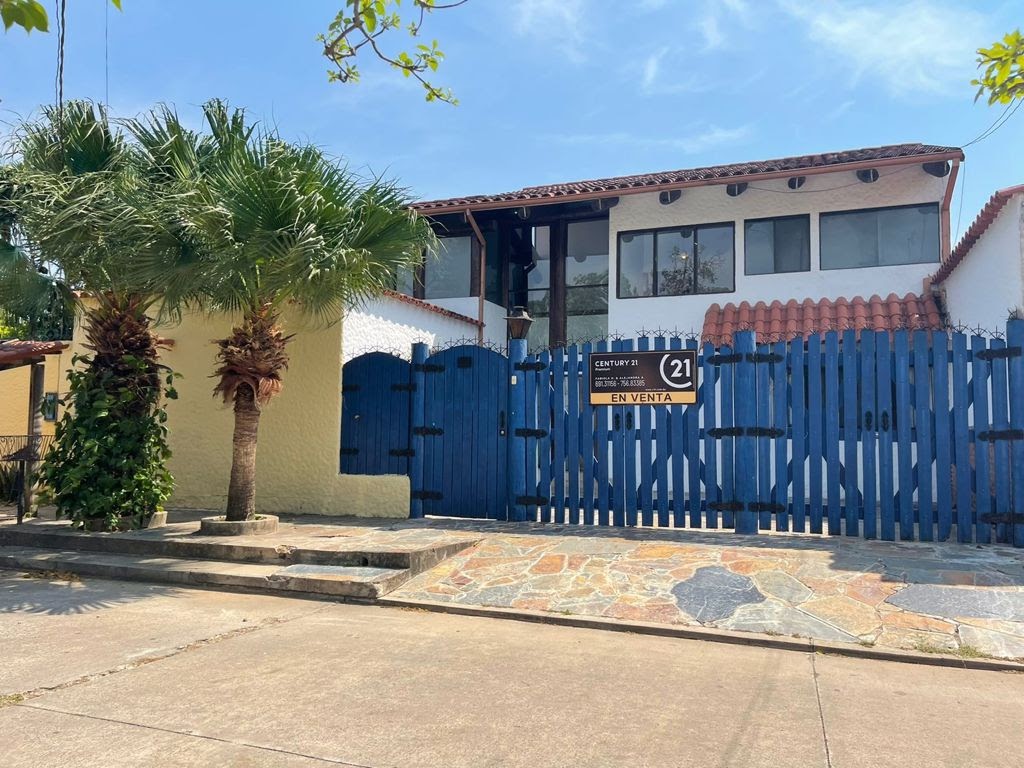 HERMOSA CASA AMPLIA EN VENTA