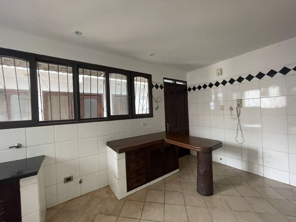 HERMOSA CASA AMPLIA EN VENTA