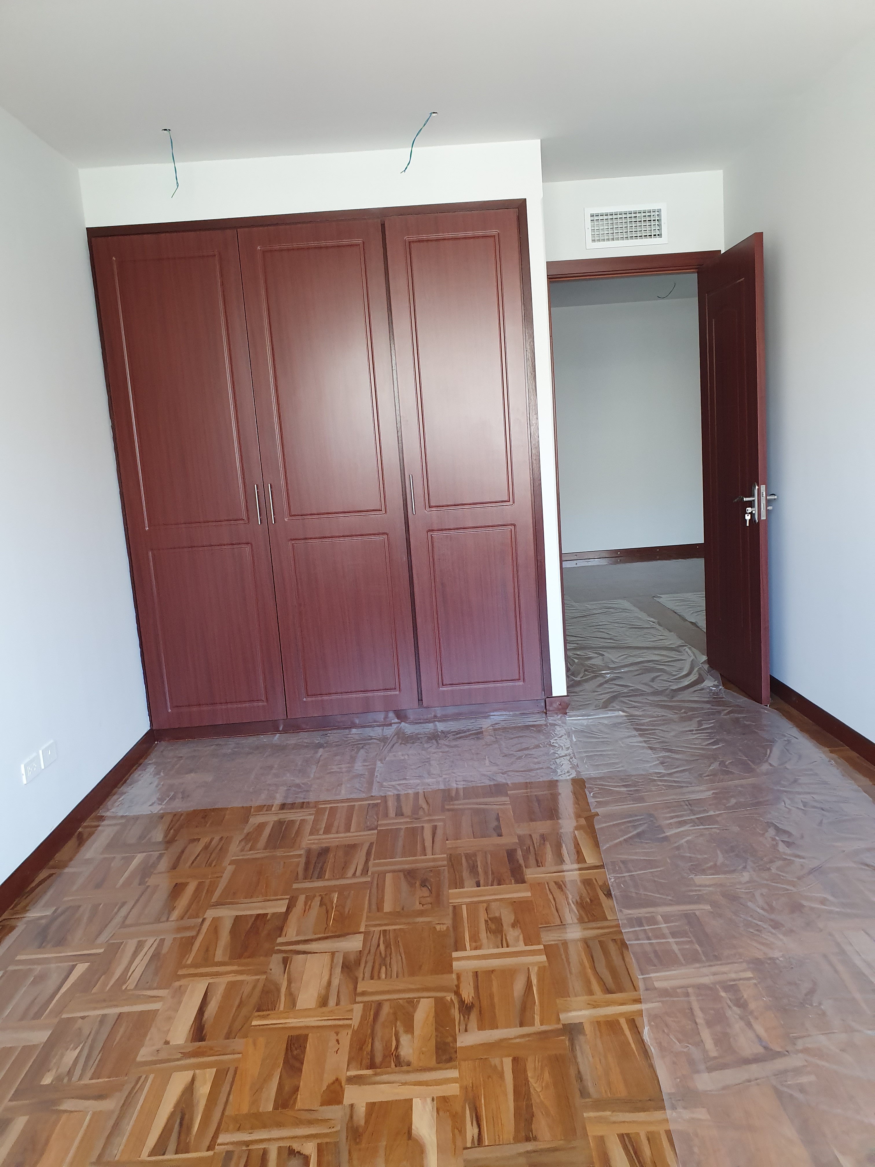 COMPRA ESTE DEPARTAMENTO EN CALACOTO, EDIFICIO LONDRES