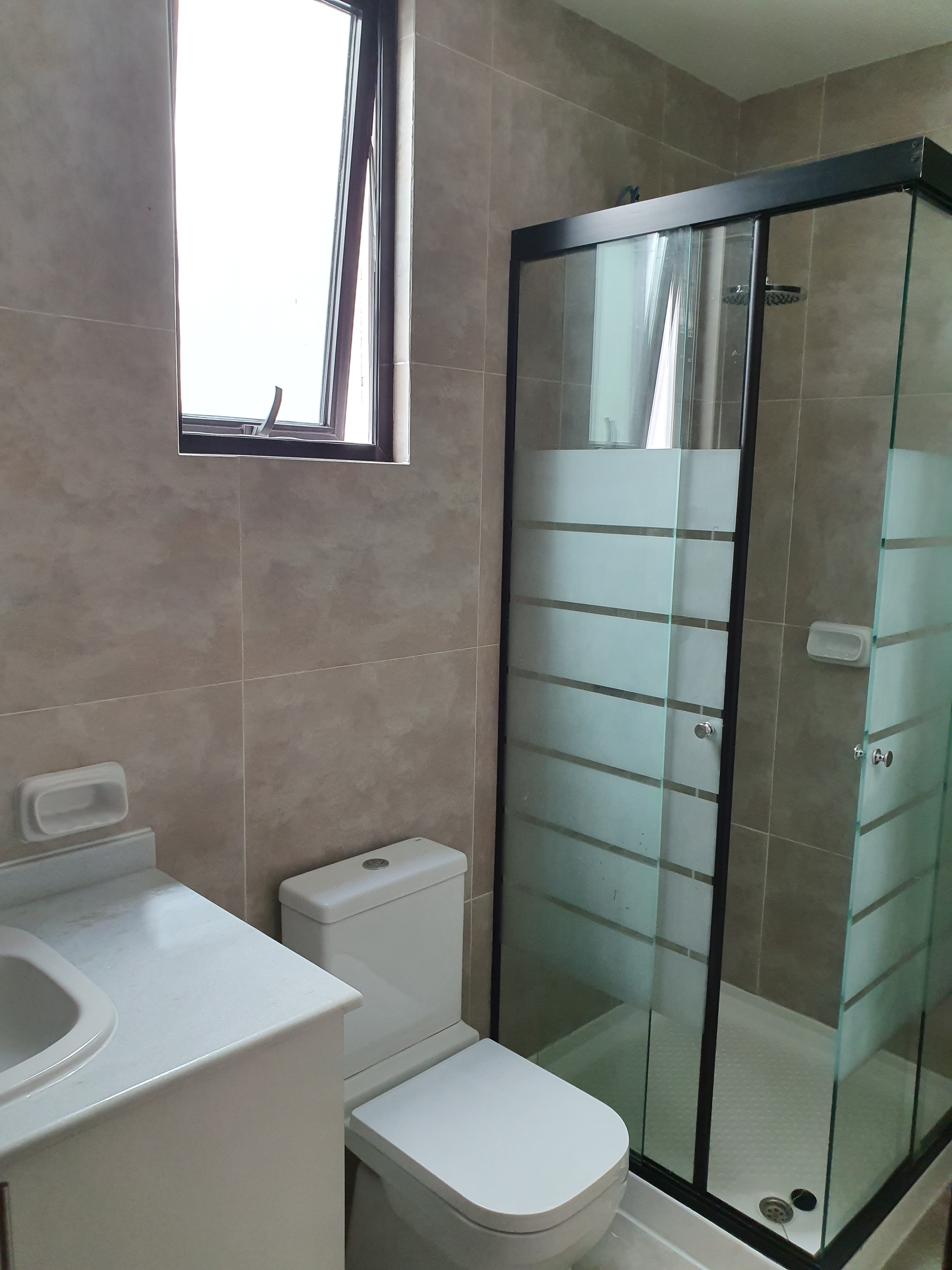 COMPRA ESTE DEPARTAMENTO EN CALACOTO, EDIFICIO LONDRES