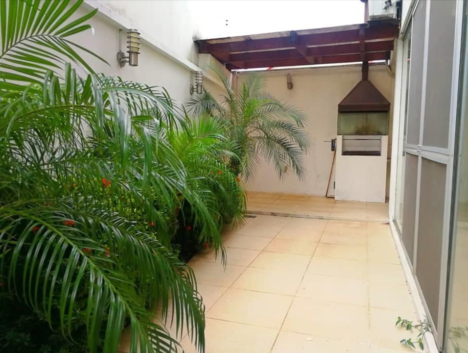 Casa de 4 Suites en Venta 