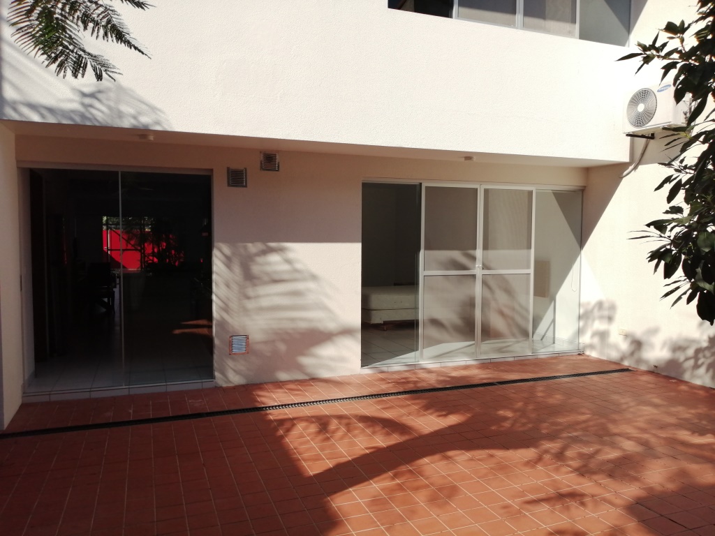 ALQUILO HERMOSA Y MODERNA CASA DE 2 PLANTAS. 