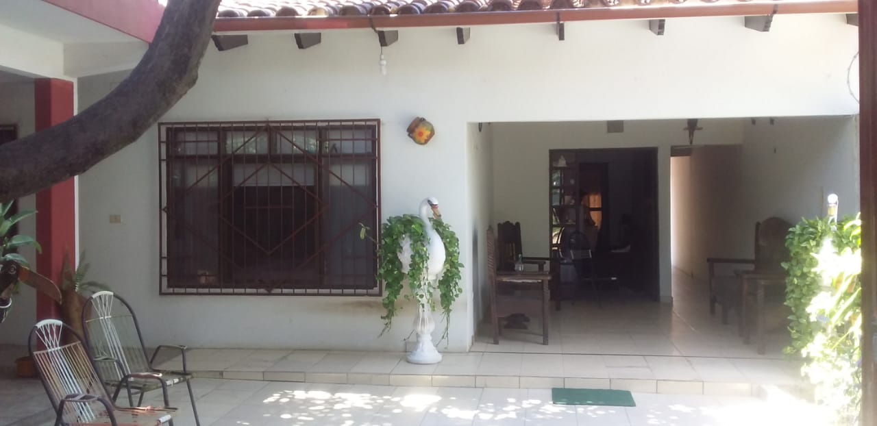 Casa en Venta en la Av. Cumavi entre 4to y 5to anillo.