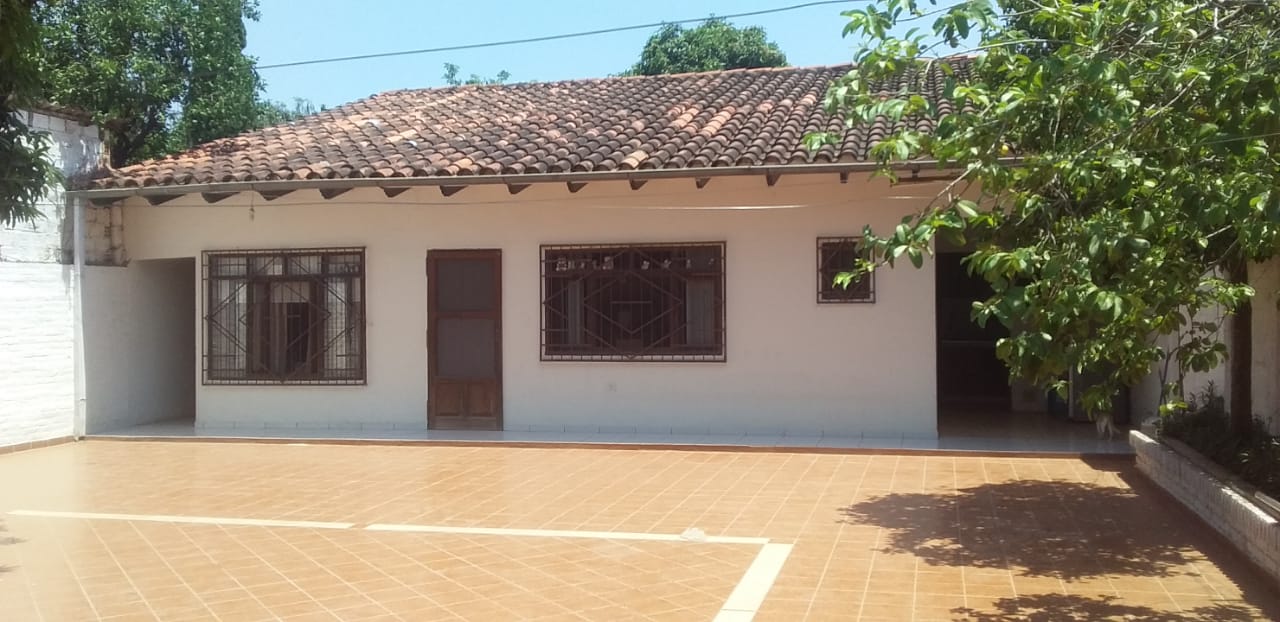 Casa en Venta en la Av. Cumavi entre 4to y 5to anillo.