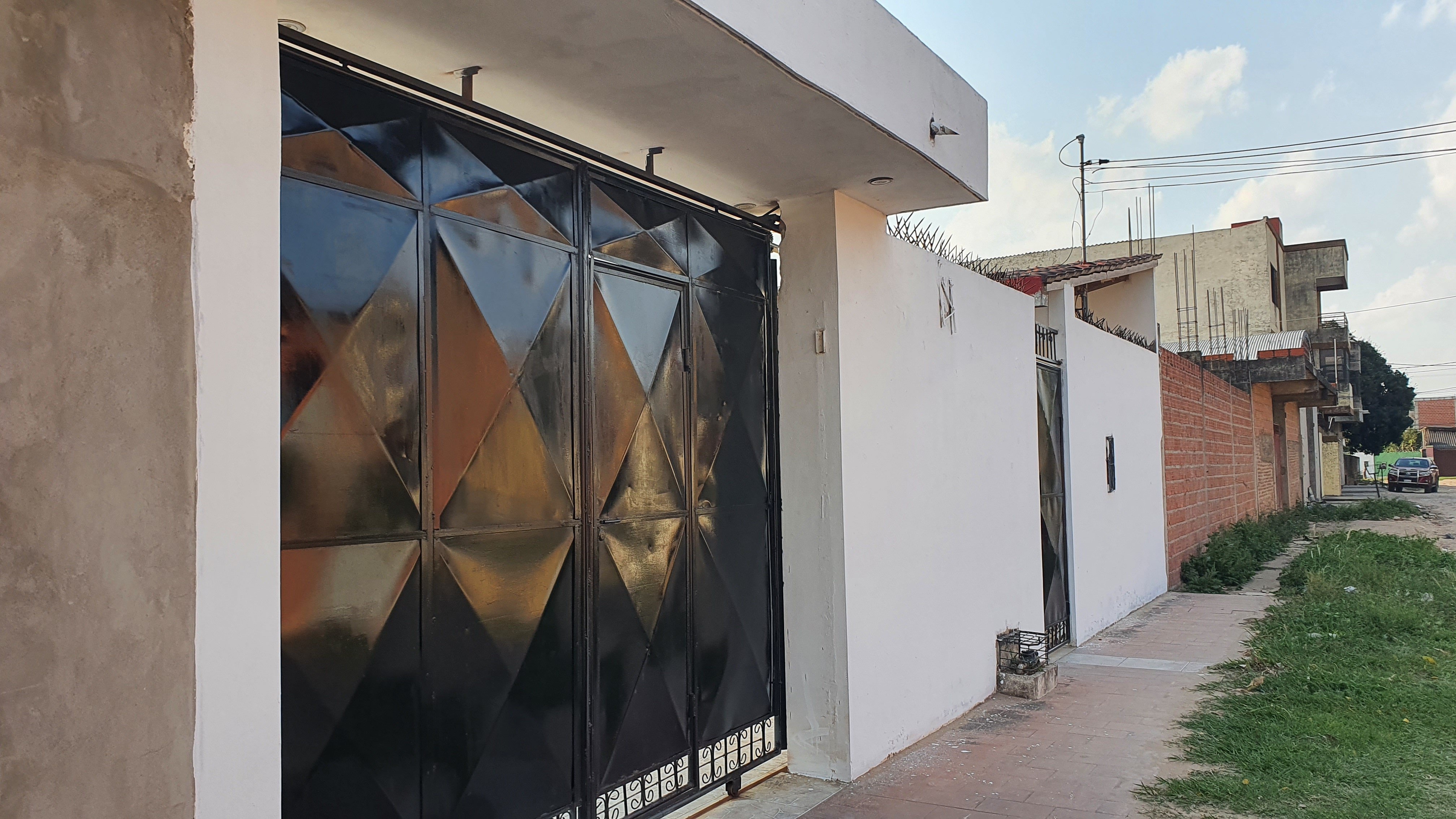 CASA EN VENTA VILLA 1ERO DE MAYO A UN PASO DE PLAZA PRINCIPA