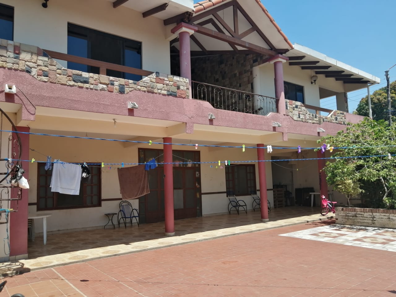 Casa de 2 pisos en venta