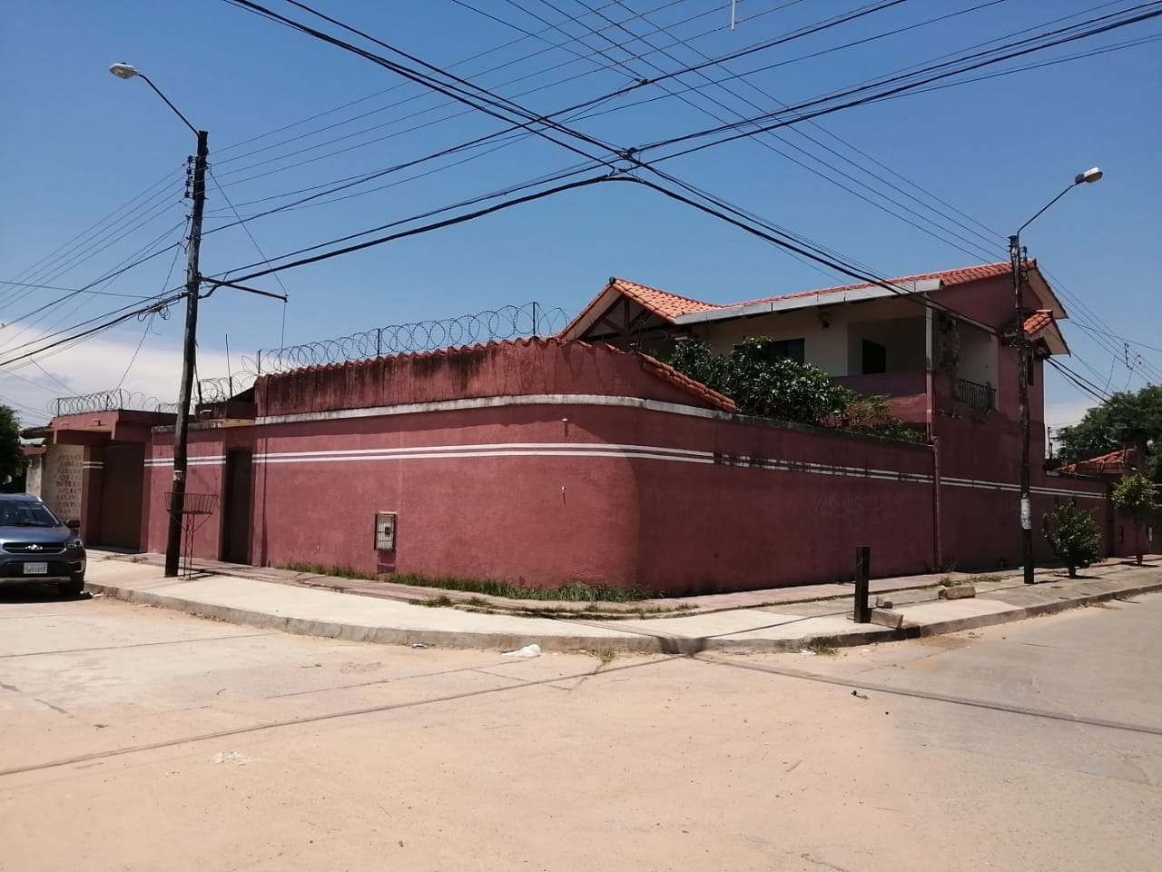 Casa de 2 pisos en venta