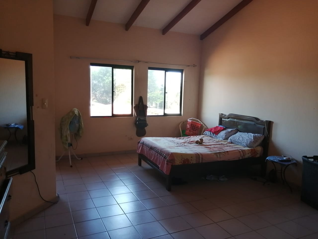 Casa de 2 pisos en venta