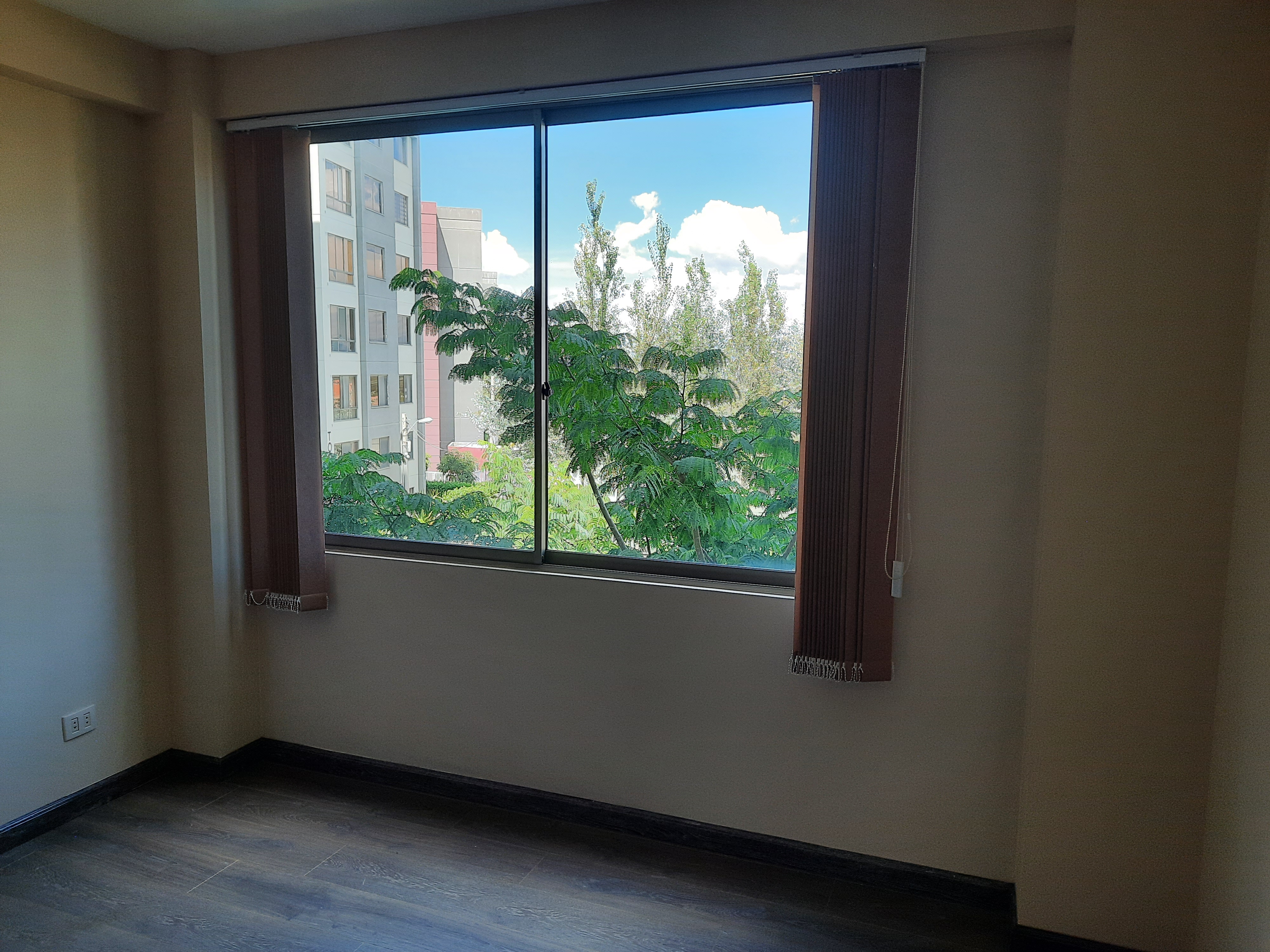VENDO BONITO DEPARTAMENTO  MAS PARQUEO
