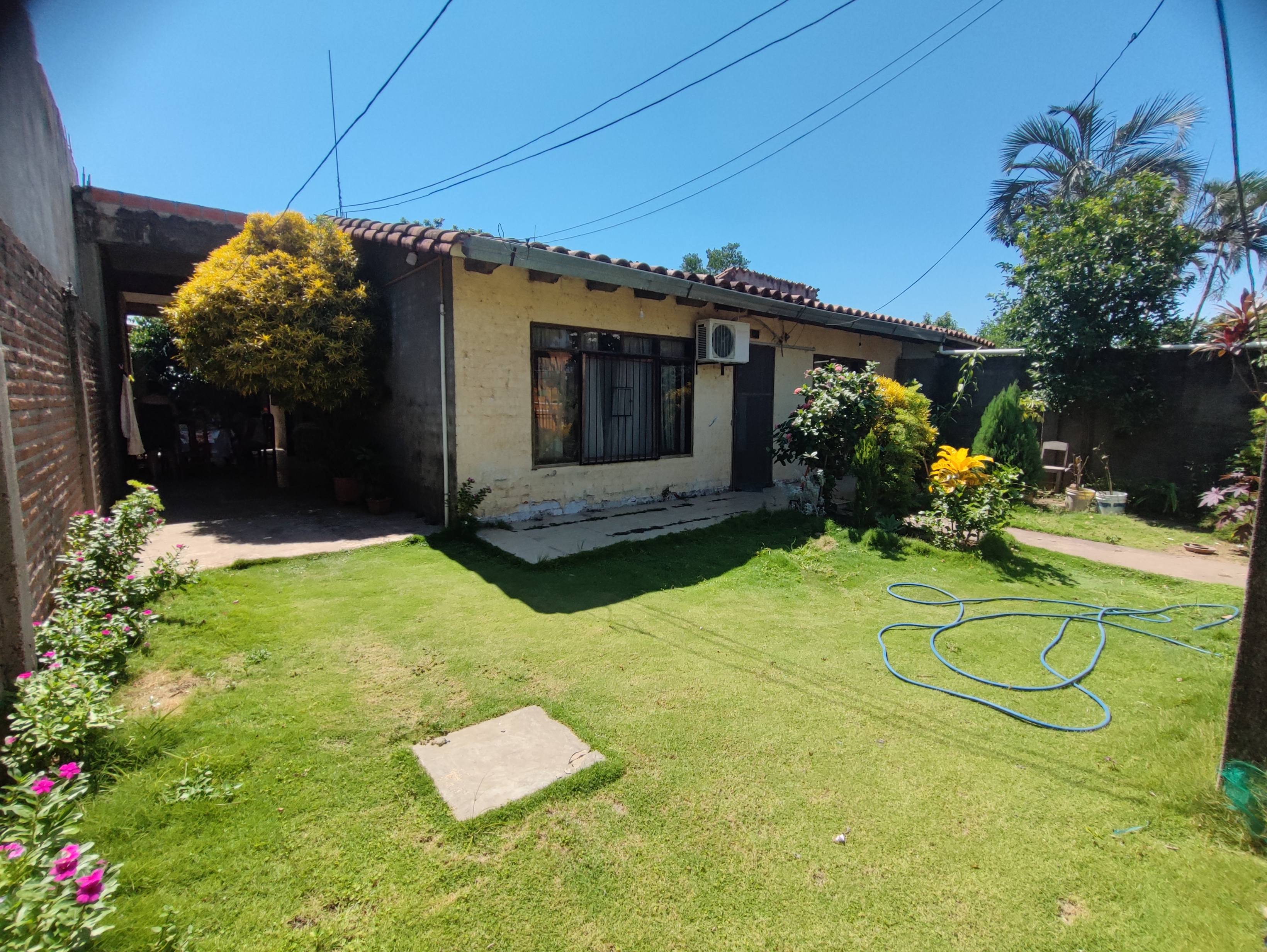 EN VENTA! CASA CÓMODA Y GRANDE.