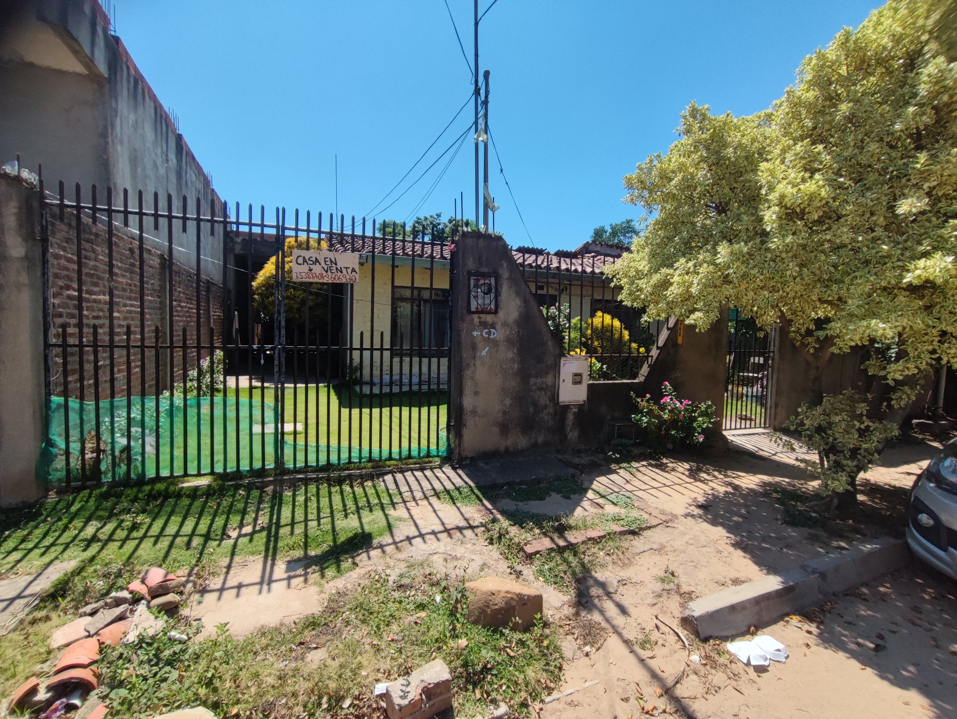 EN VENTA! CASA CÓMODA Y GRANDE.