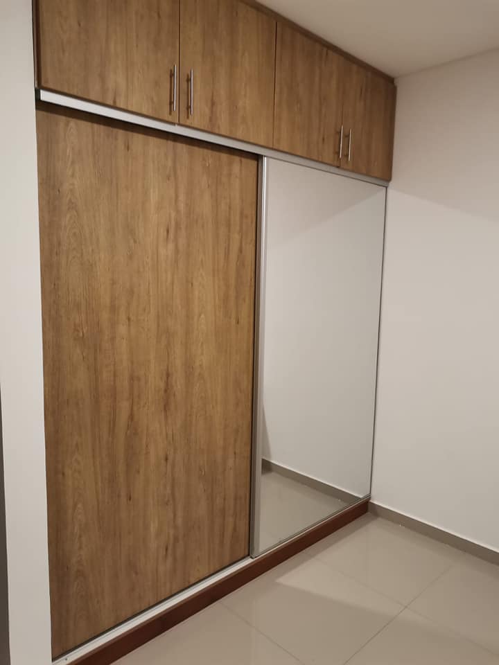 CASA EN VENTA DOS PLANTAS...