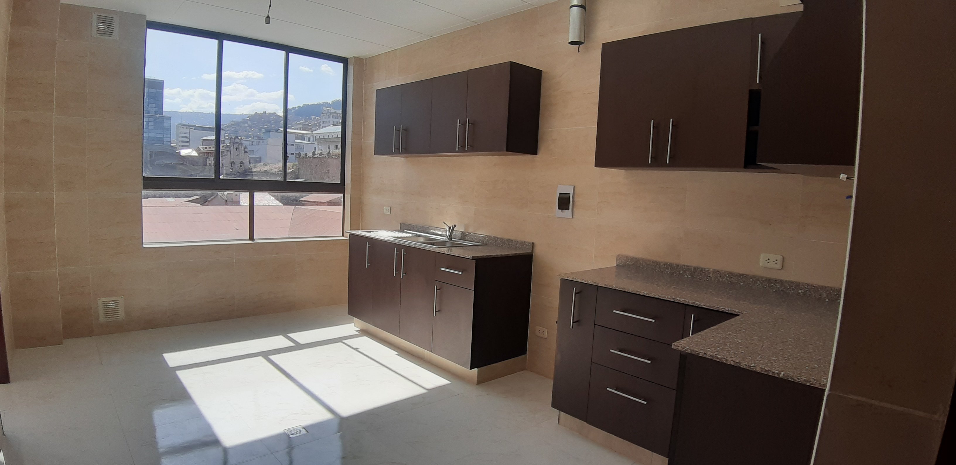 LA PAZ HERMOSO PENTHOUSE EN ANTICRÉTICO PLAZA MURILLO