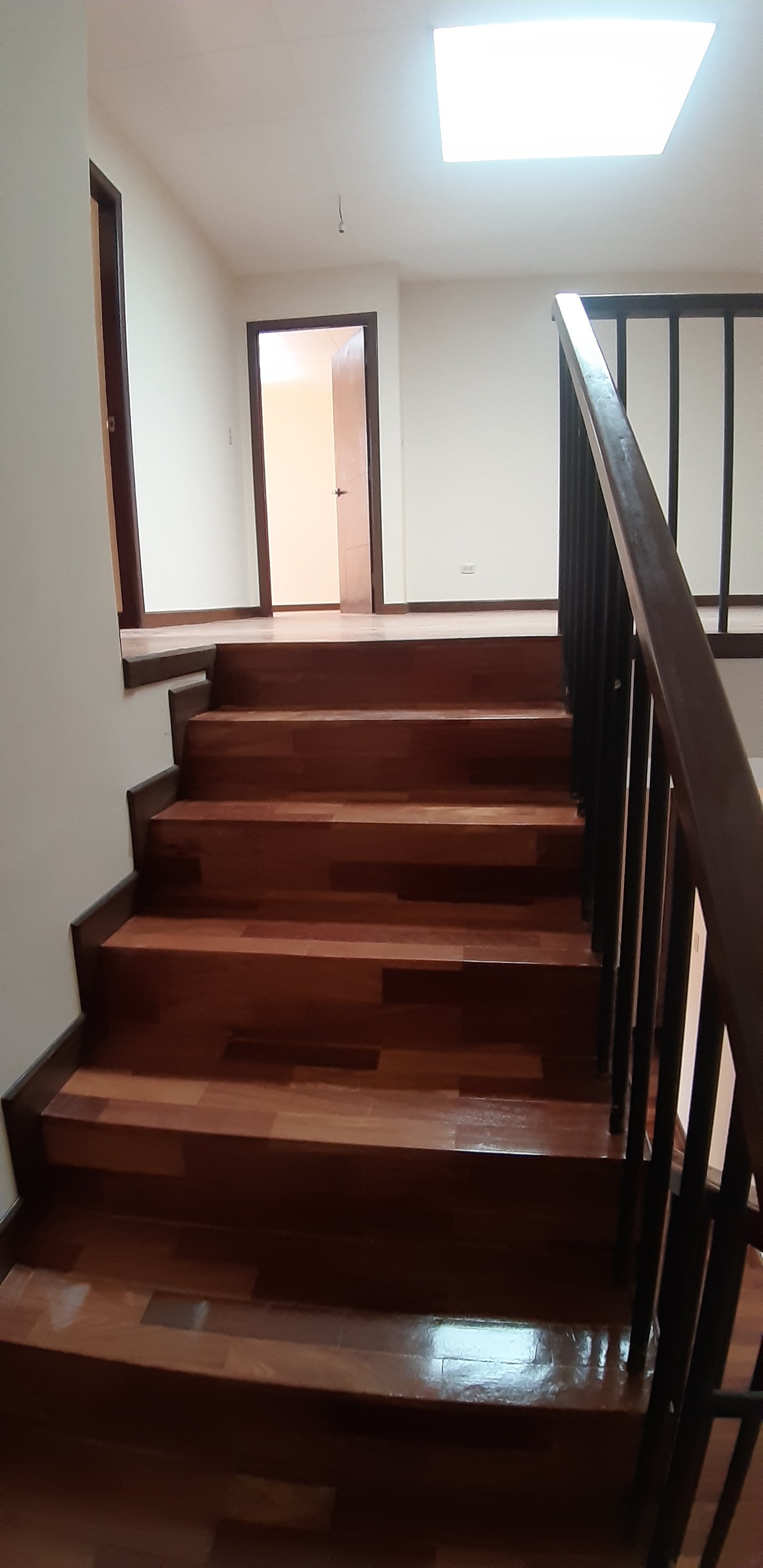 LA PAZ HERMOSO PENTHOUSE EN ANTICRÉTICO PLAZA MURILLO