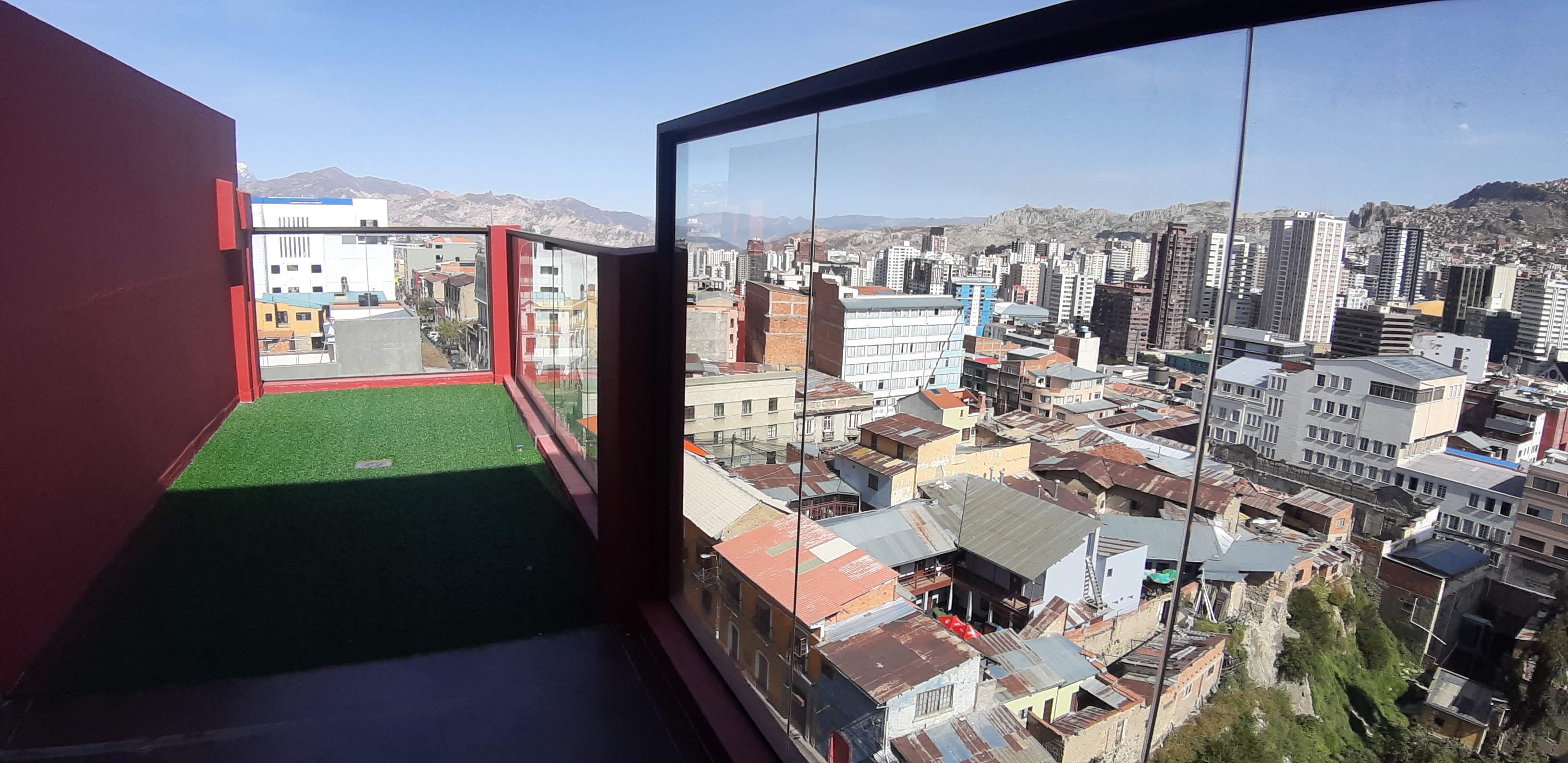 LA PAZ HERMOSO PENTHOUSE EN ANTICRÉTICO PLAZA MURILLO