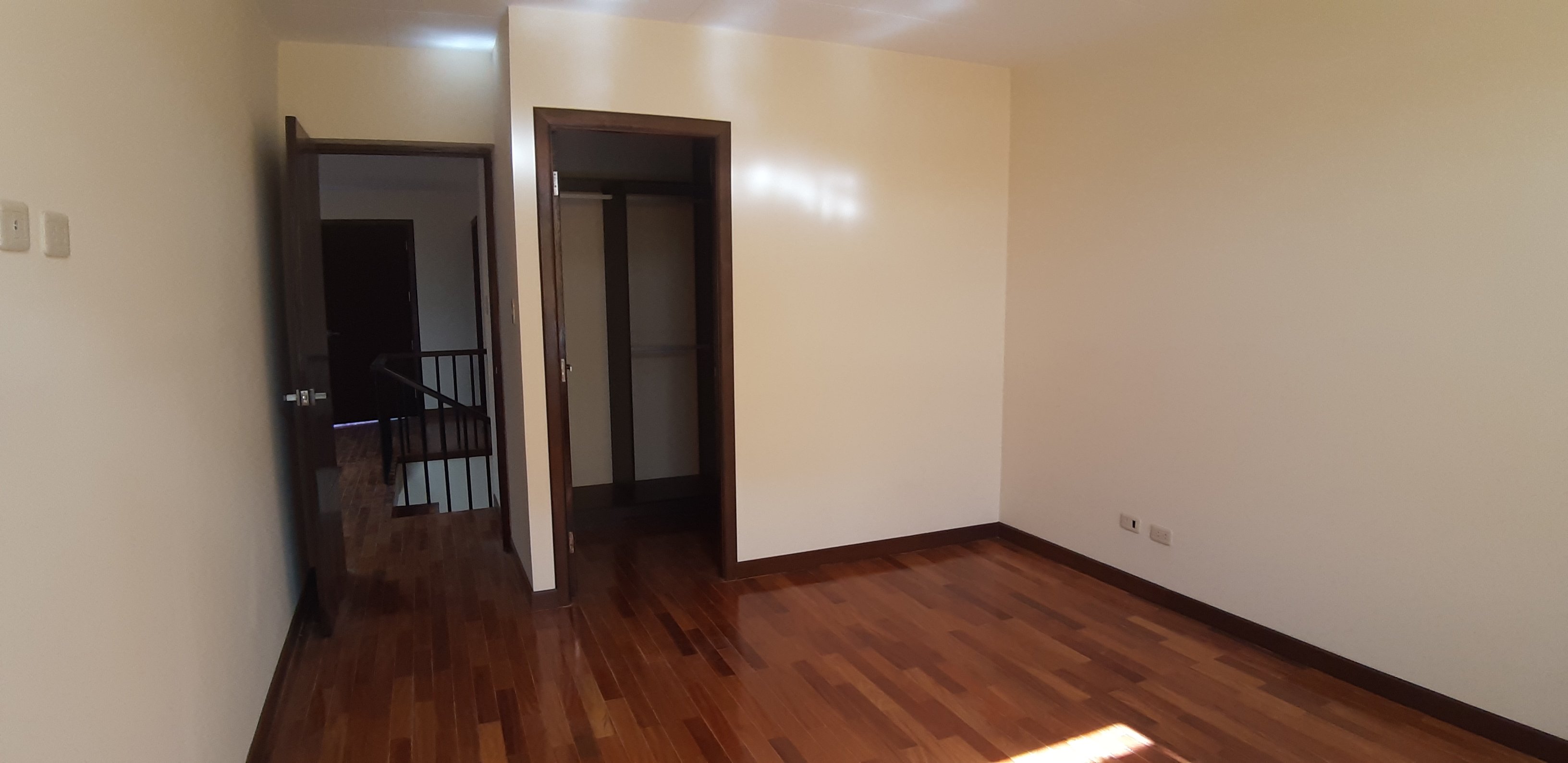 LA PAZ HERMOSO PENTHOUSE EN ANTICRÉTICO PLAZA MURILLO