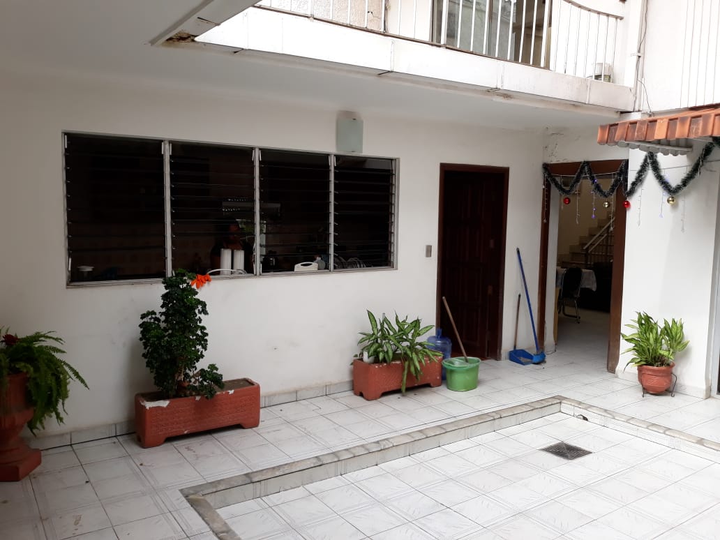 CASA/LOCAL COMERCIAL EN VENTA