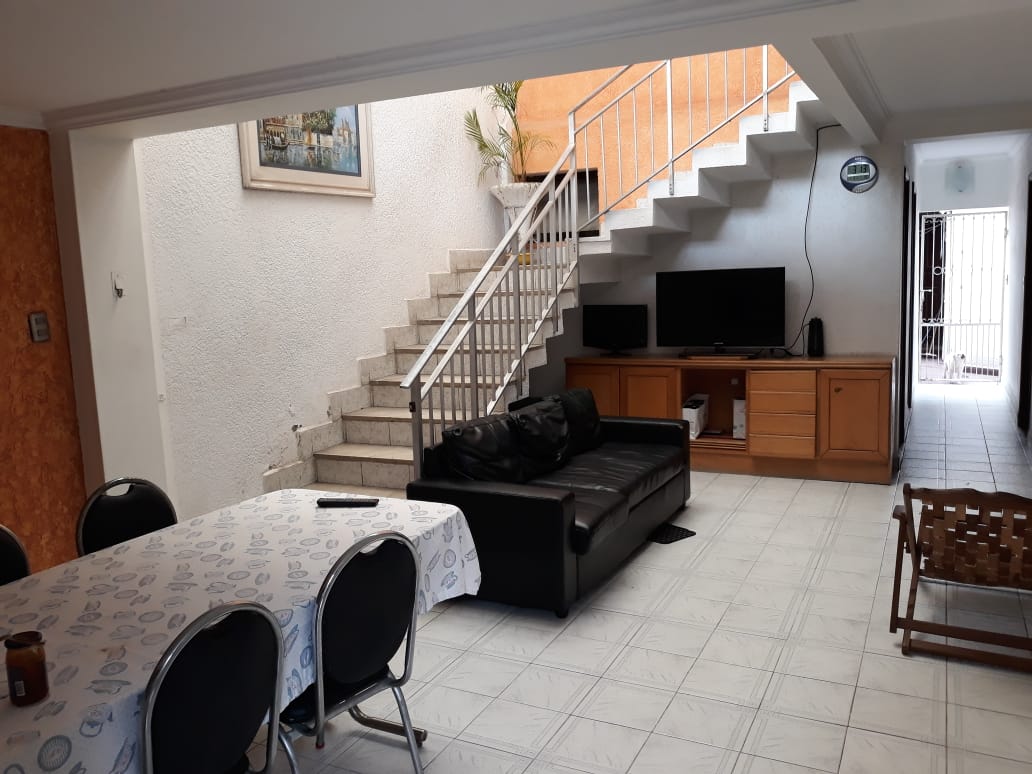 CASA/LOCAL COMERCIAL EN VENTA