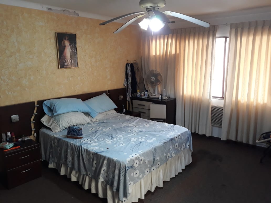 CASA/LOCAL COMERCIAL EN VENTA