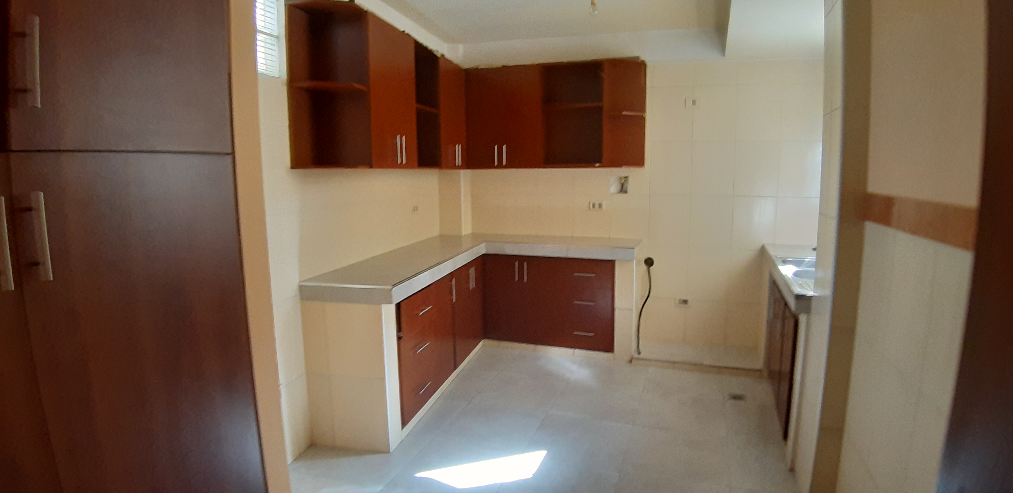 ALQUILER SOPOCACHI MODERNO DEPARTAMENTO DE 3 DORMITORIOS