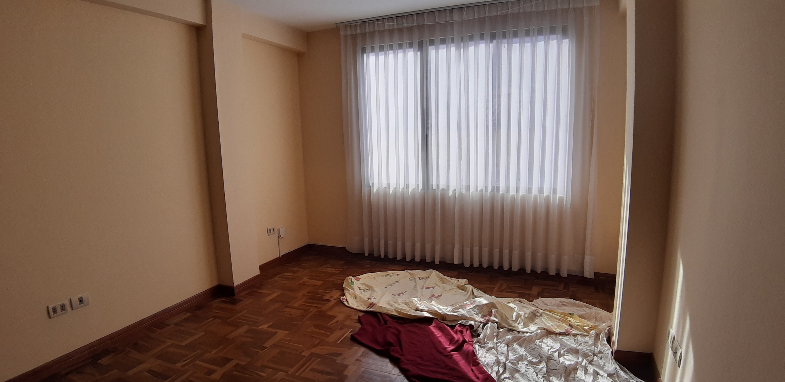 ALQUILER SOPOCACHI MODERNO DEPARTAMENTO DE 3 DORMITORIOS