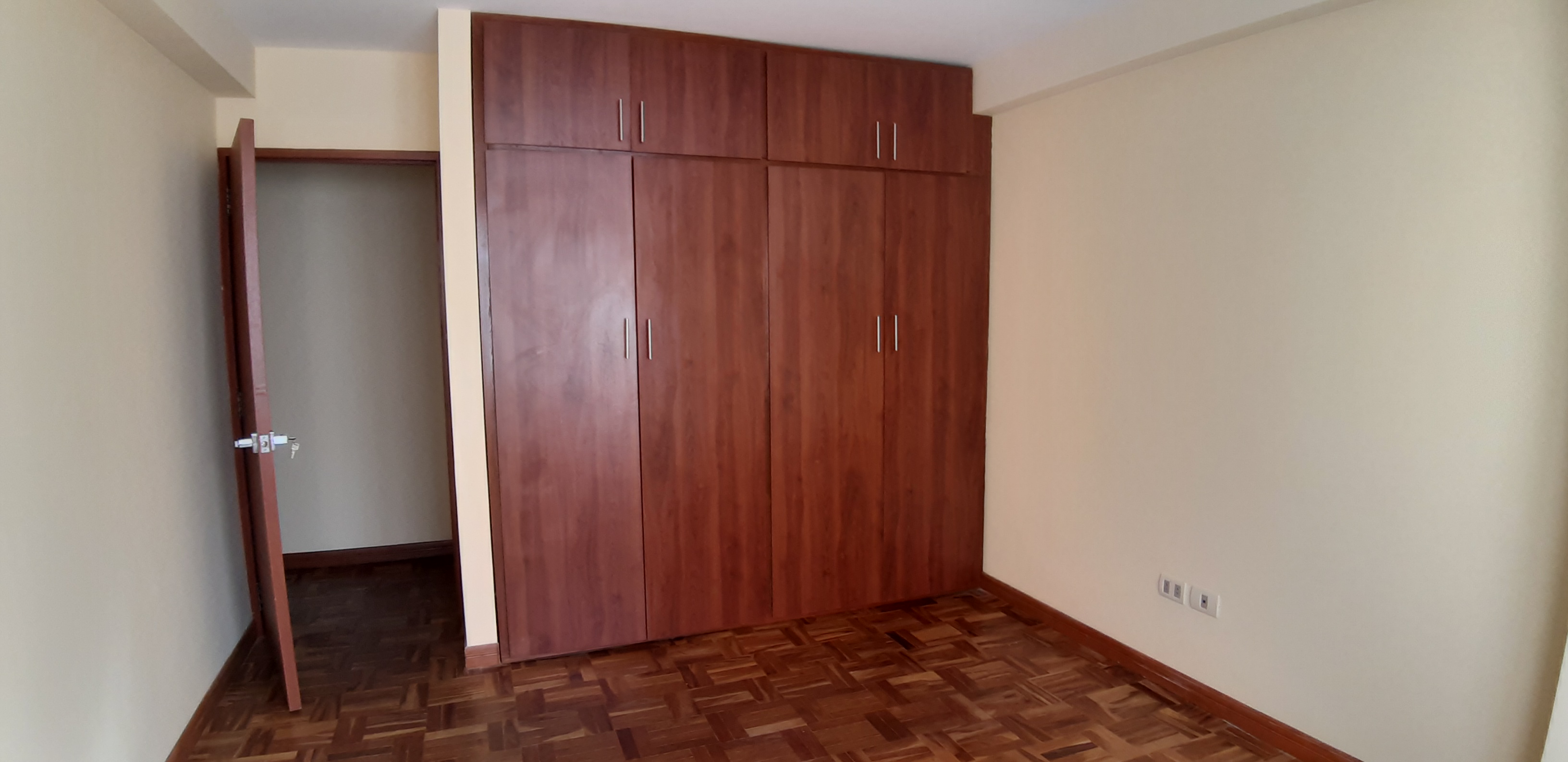 ALQUILER SOPOCACHI MODERNO DEPARTAMENTO DE 3 DORMITORIOS