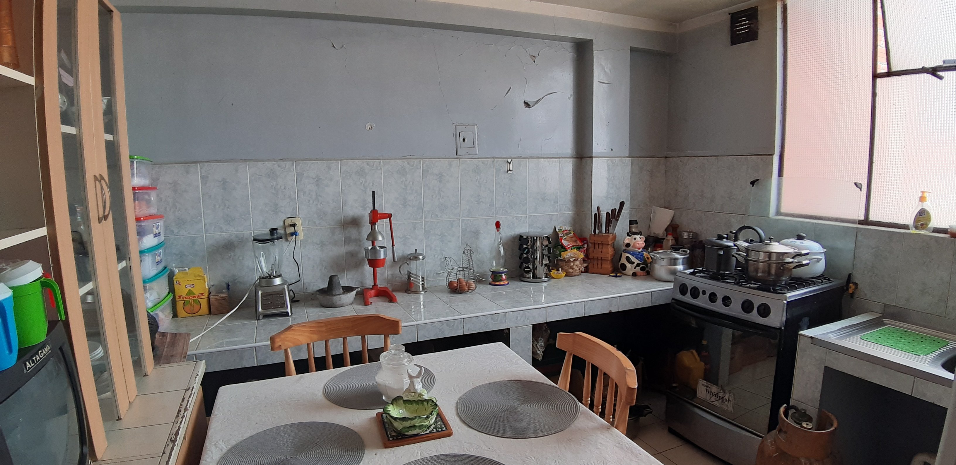 AMPLIA CASA EN VENTA CIUDAD SATÉLITE - EL ALTO - LA PAZ