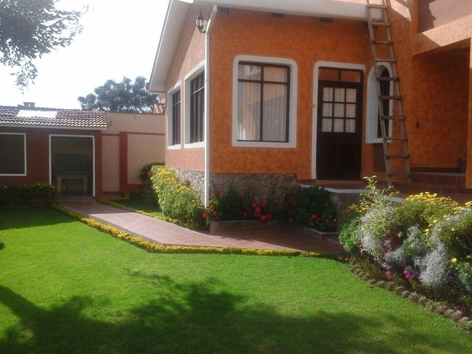 AMPLIA Y HERMOSA CASA EN VENTA EN CONDOMINIO