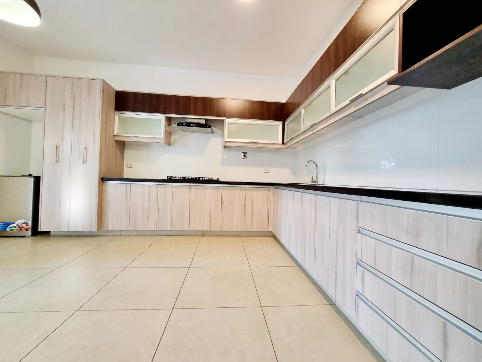 HERMOSA Y AMPLIA CASA EM CONDOMINIO "CASA DE CAMPO" 