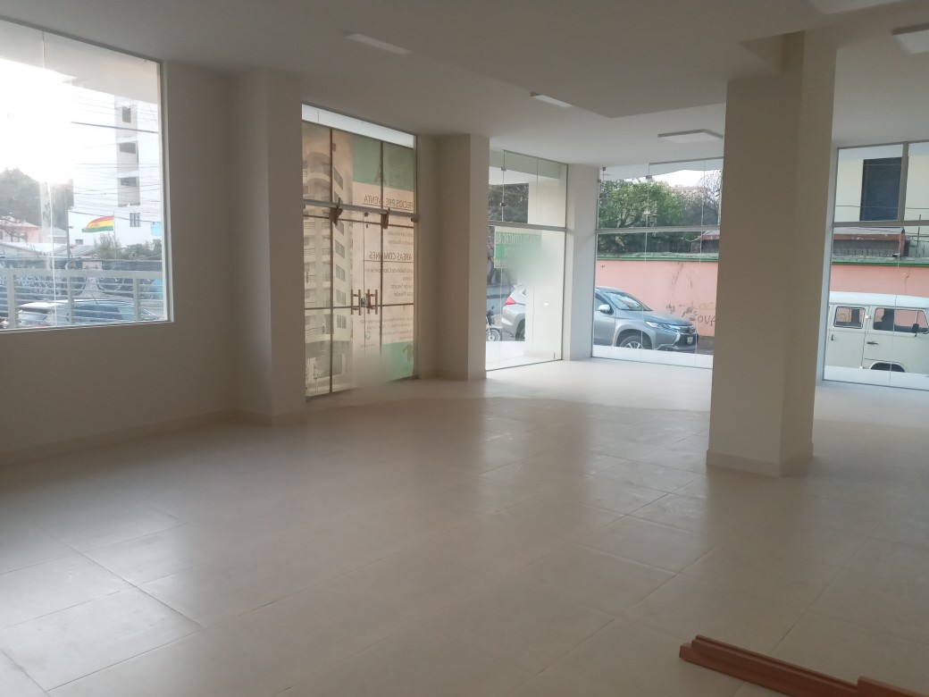 TIENDA COMERCIAL EN VENTA A ESTRENAR