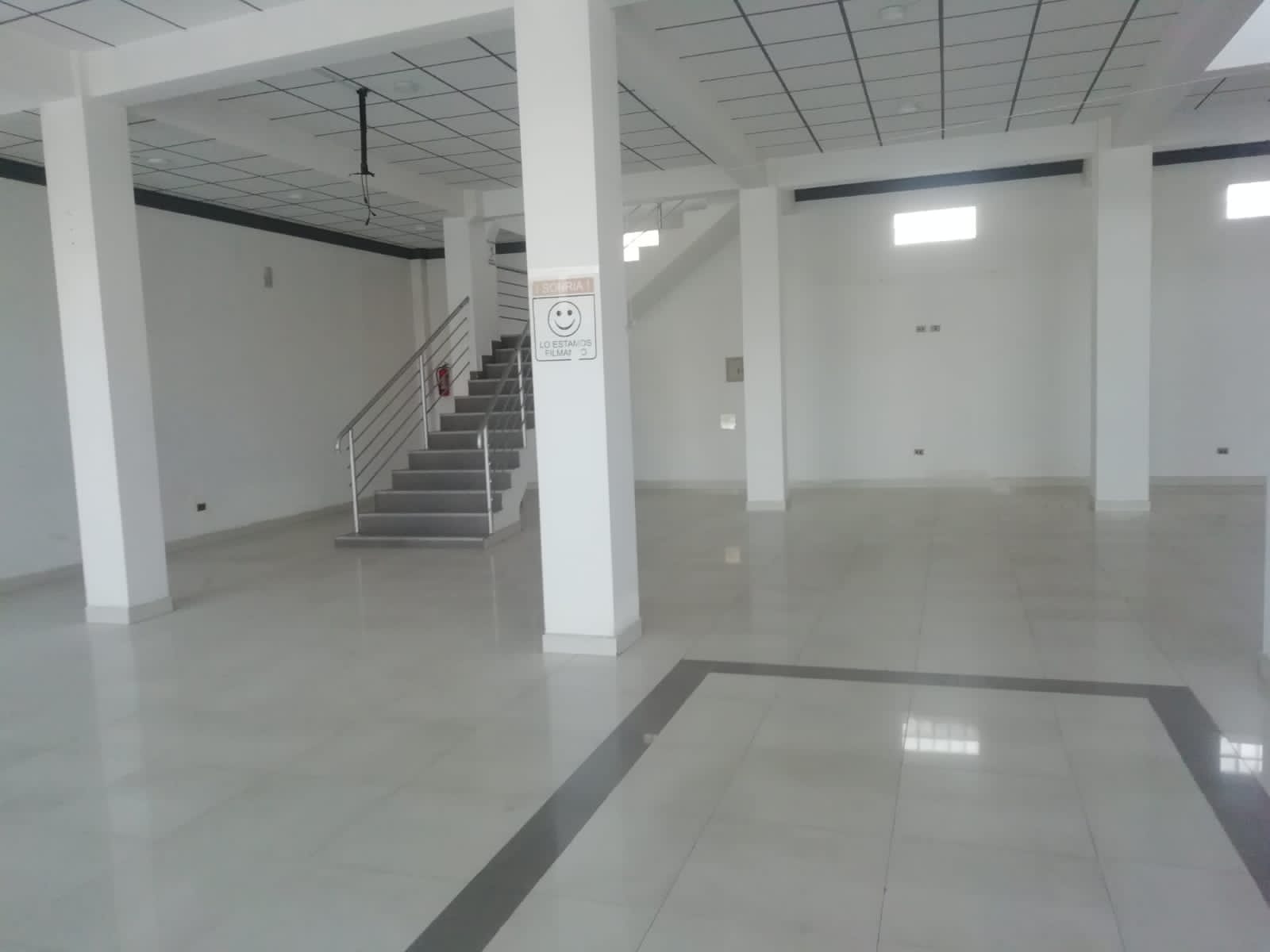 EDIFICIO COMERCIAL EN VENTA