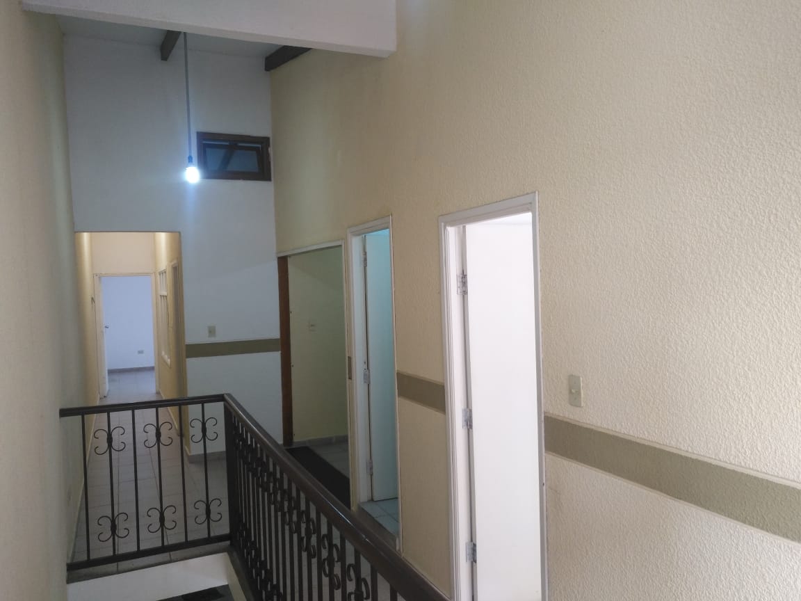 HERMOSA CASA DE 2 PISOS EN ALQUILER 