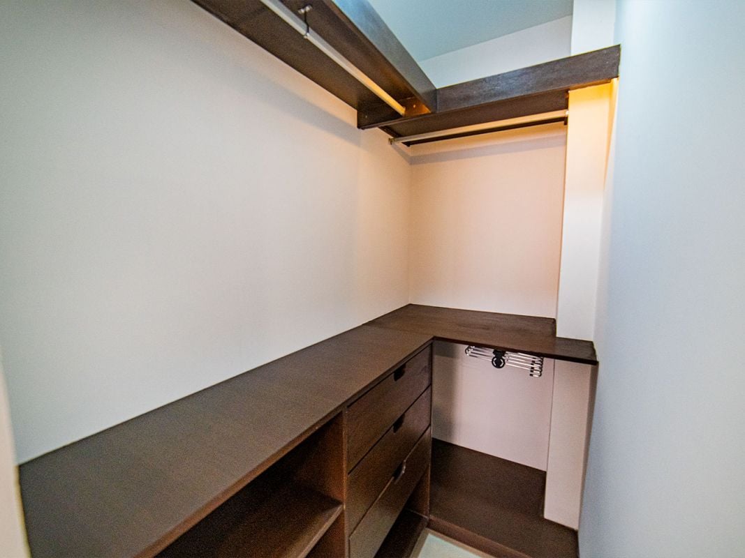 DEPARTAMENTO AMPLIO EN ZONA CENTRO, EXCELENTE UBICACION 