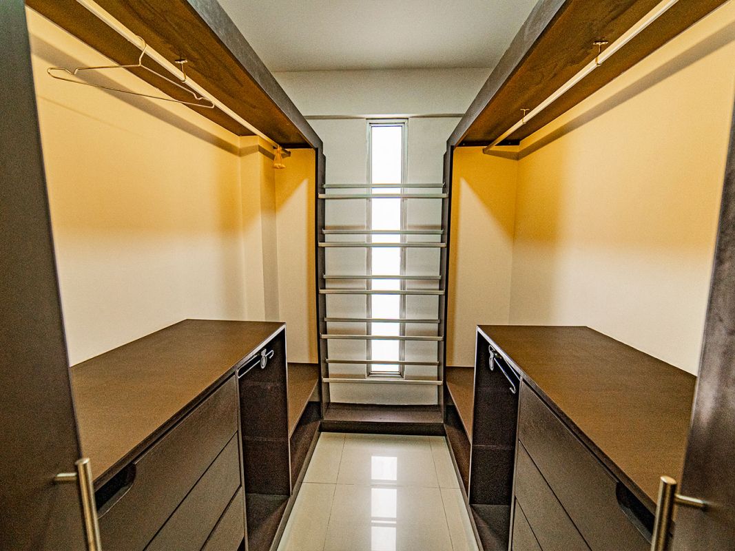 DEPARTAMENTO AMPLIO EN ZONA CENTRO, EXCELENTE UBICACION 