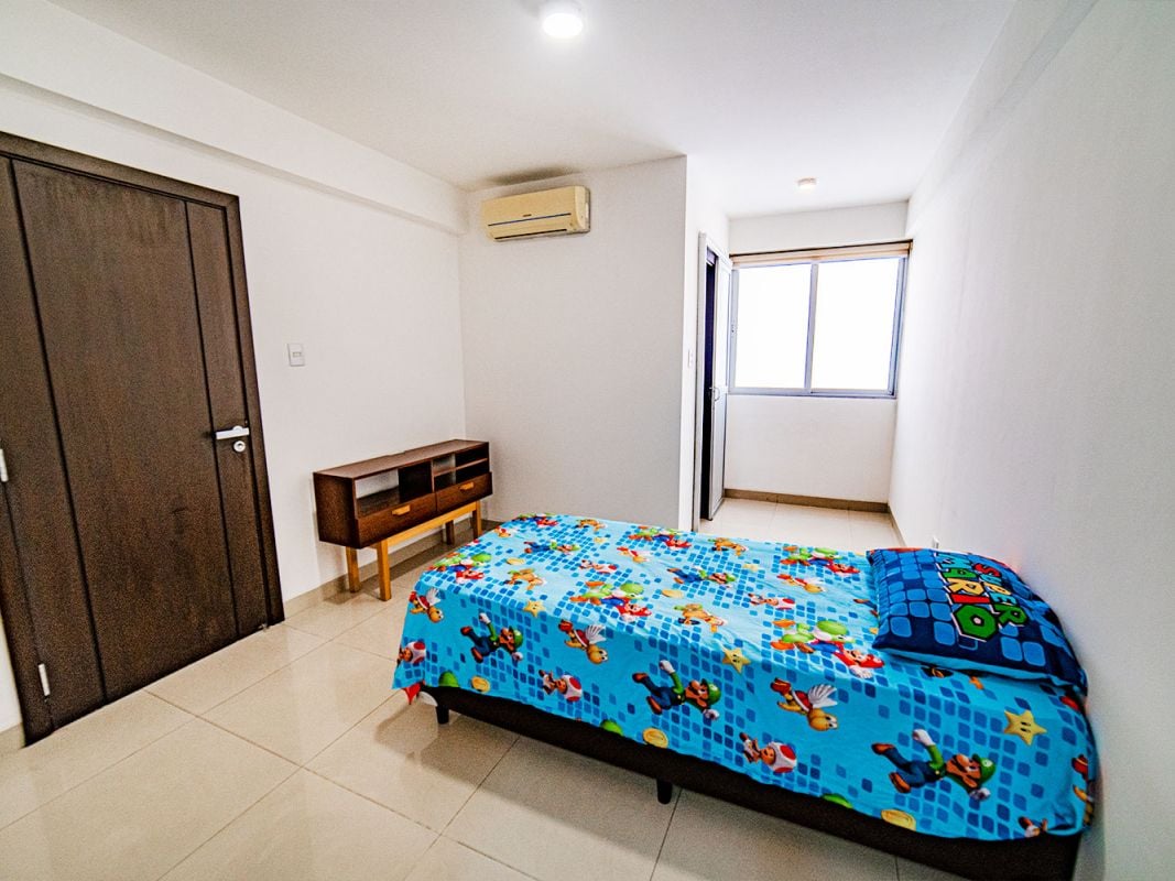 DEPARTAMENTO AMPLIO EN ZONA CENTRO, EXCELENTE UBICACION 