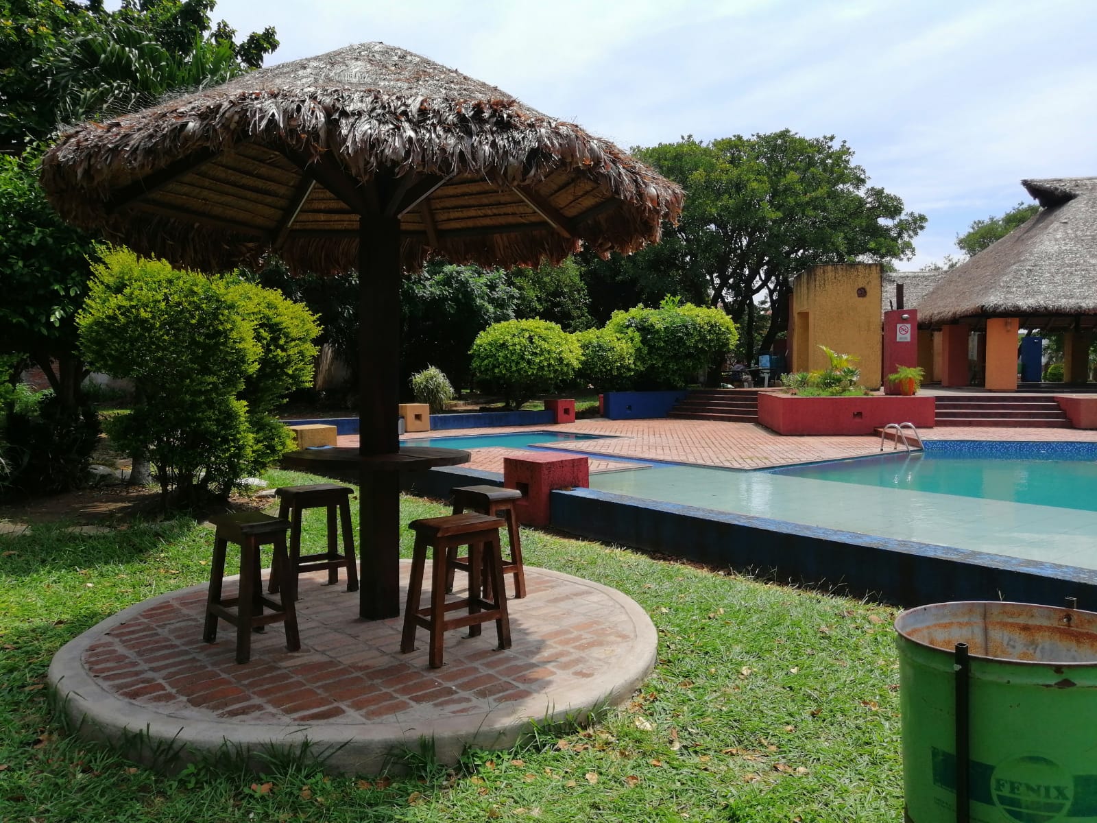HERMOSA CASA EN URBANIZACION CERRADA ZONA ESTE 