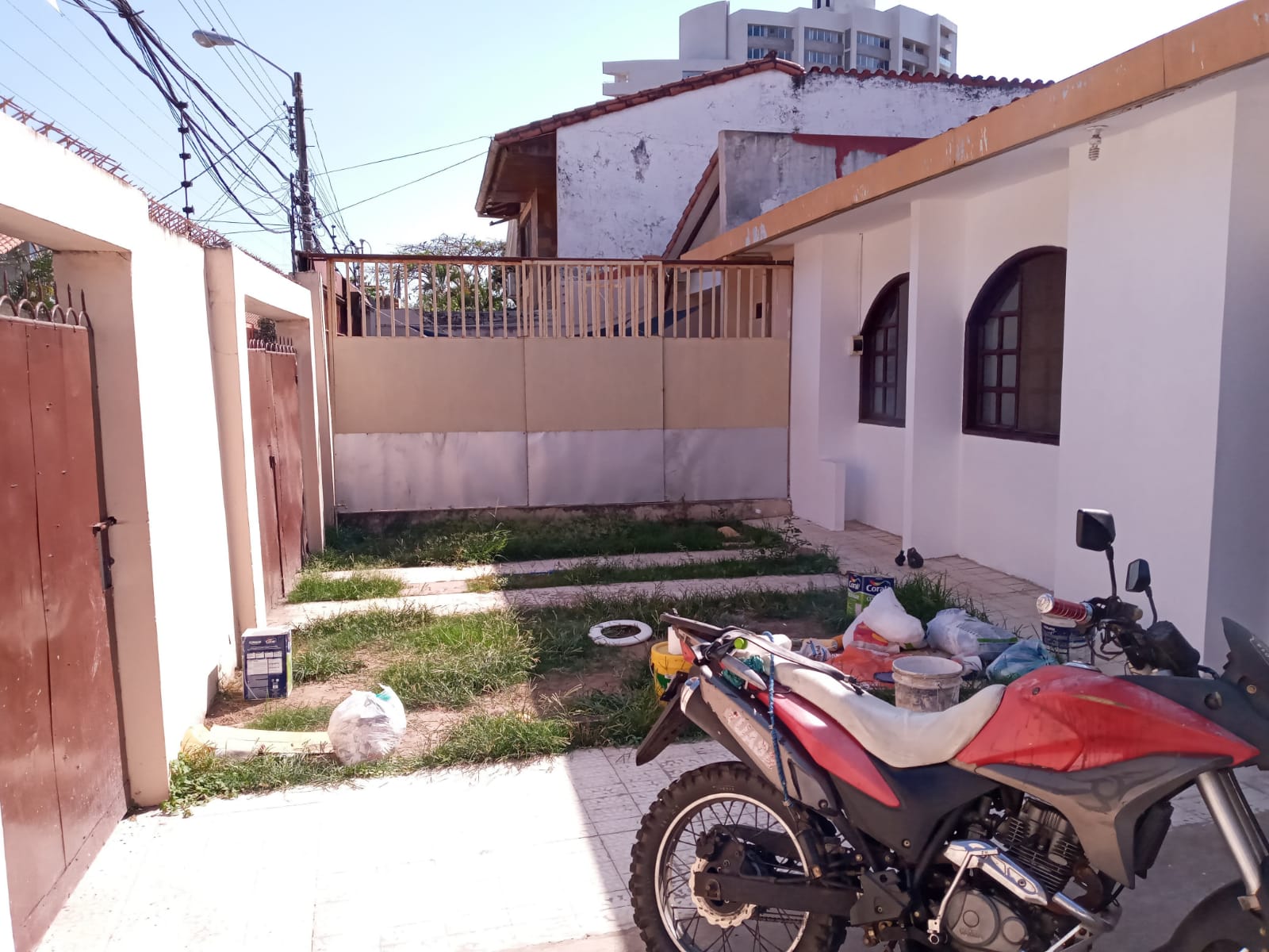 HERMOSA CASA AV ALEMANA 2DO ANILLO