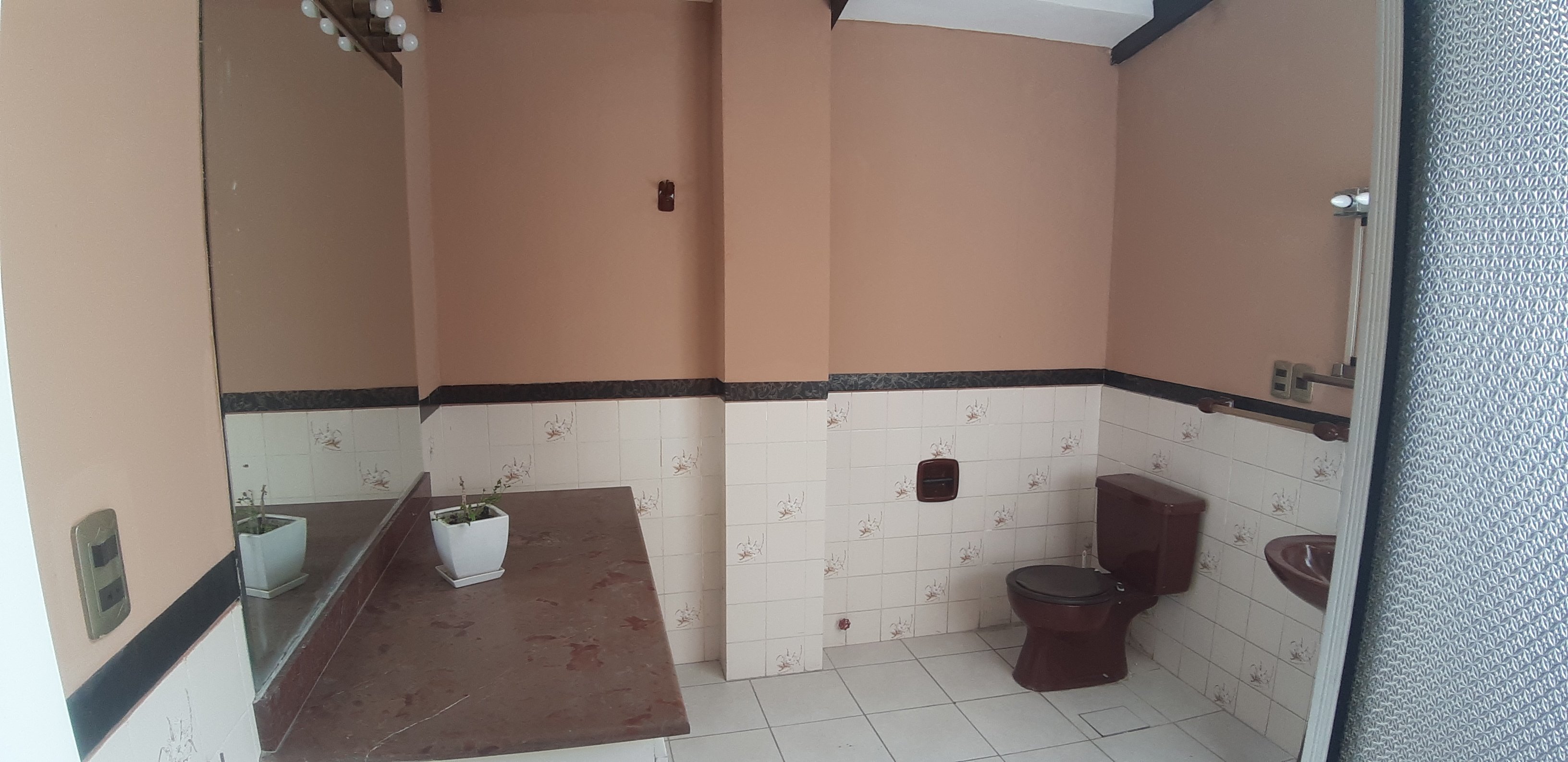 HERMOSA CASA EN ANTICRÉTICO OPCIÓN A VENTA KOANI LA PAZ