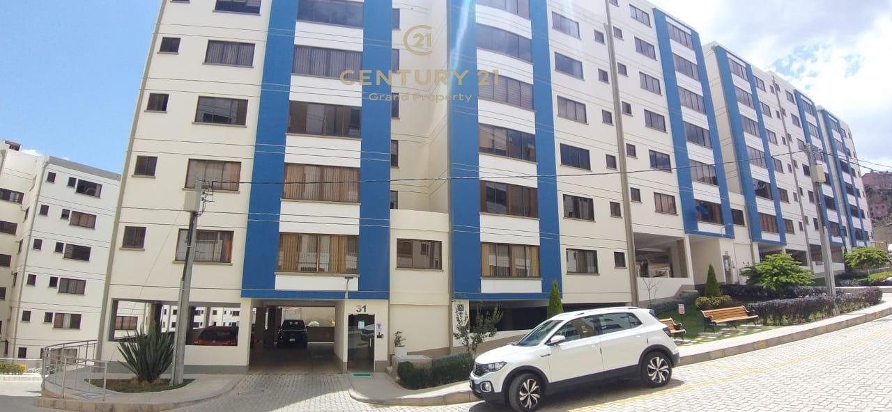 SOLEADO DEPARTAMENTO EN VENTA EN ACHUMANI - CLAVELES DEL SUR