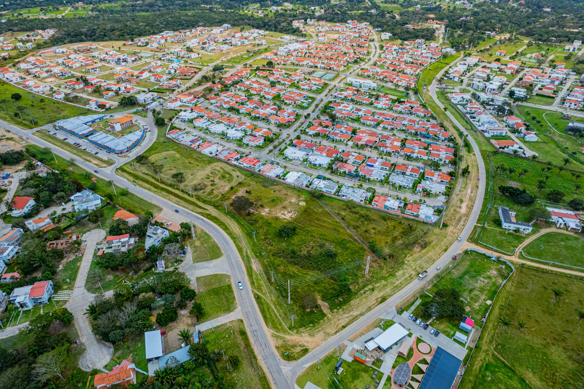 TERRENO EN VENTA EN URUBO, SOBRE CARRETERA A PORONGO