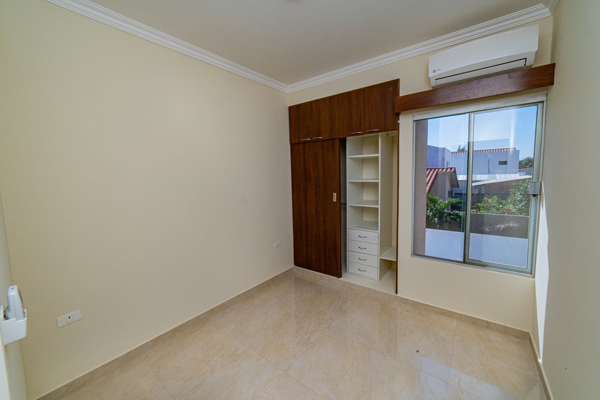 CASA EN VENTA BARRIO UNIVERSITARIO NORTE, AV BENI