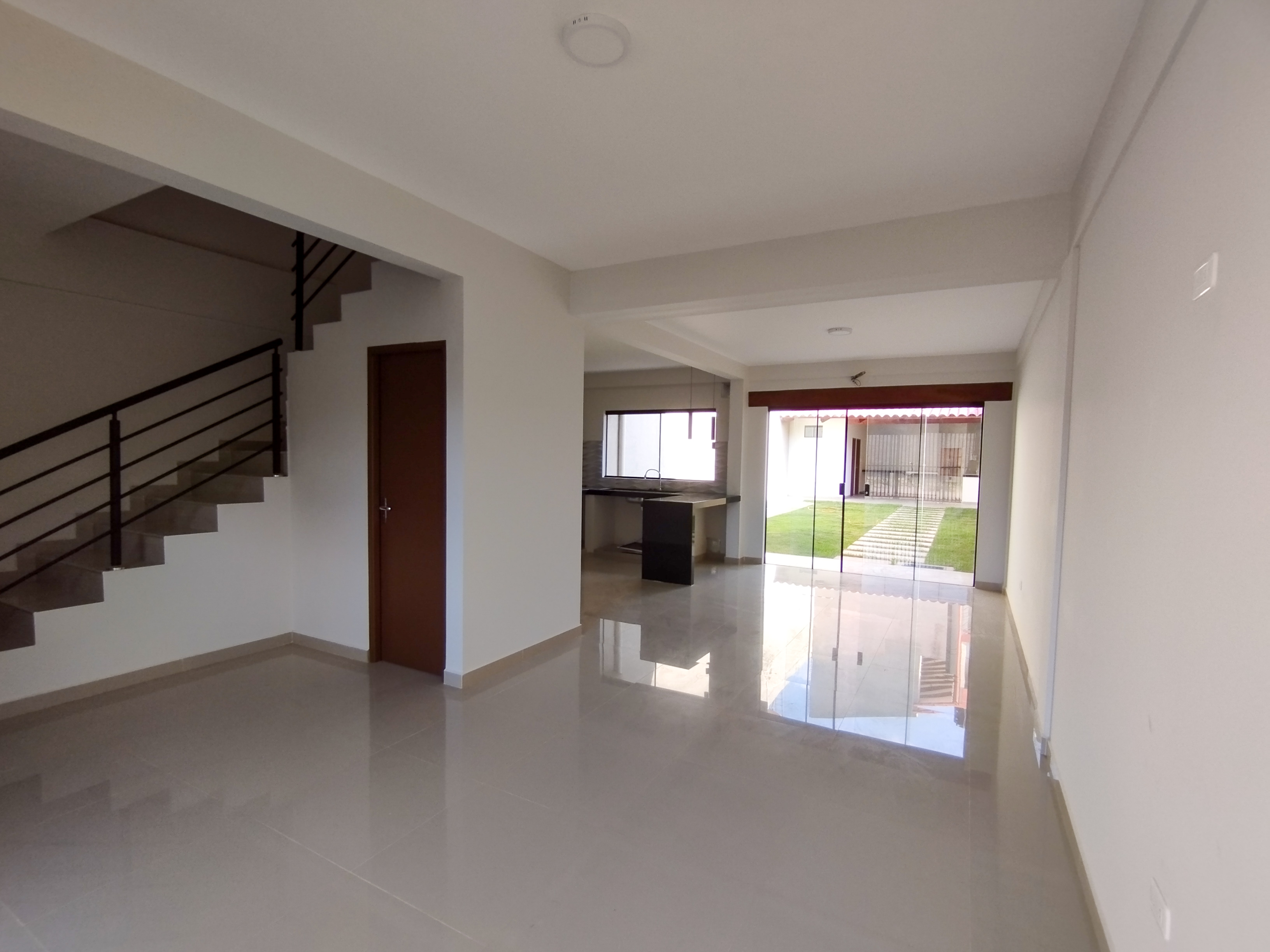CASA A ESTRENAR DE DOS PLANTAS EN VENTA