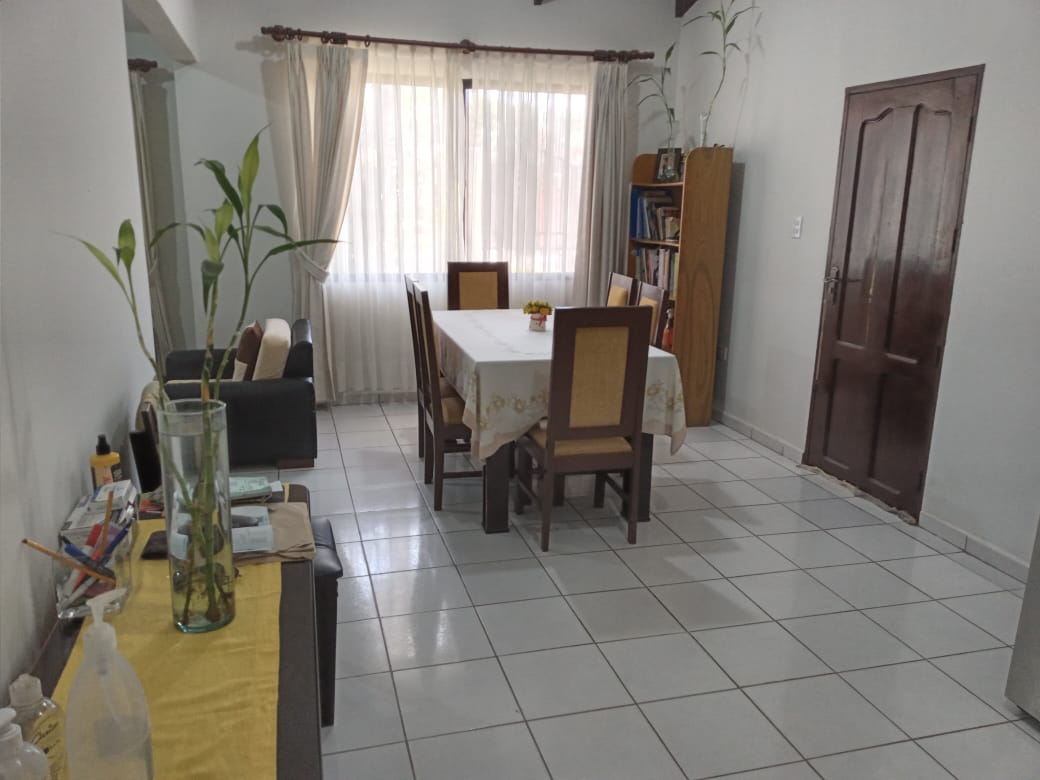 CASA AMPLIA EN VENTA