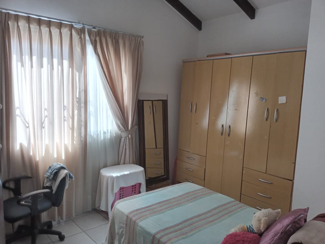 CASA AMPLIA EN VENTA