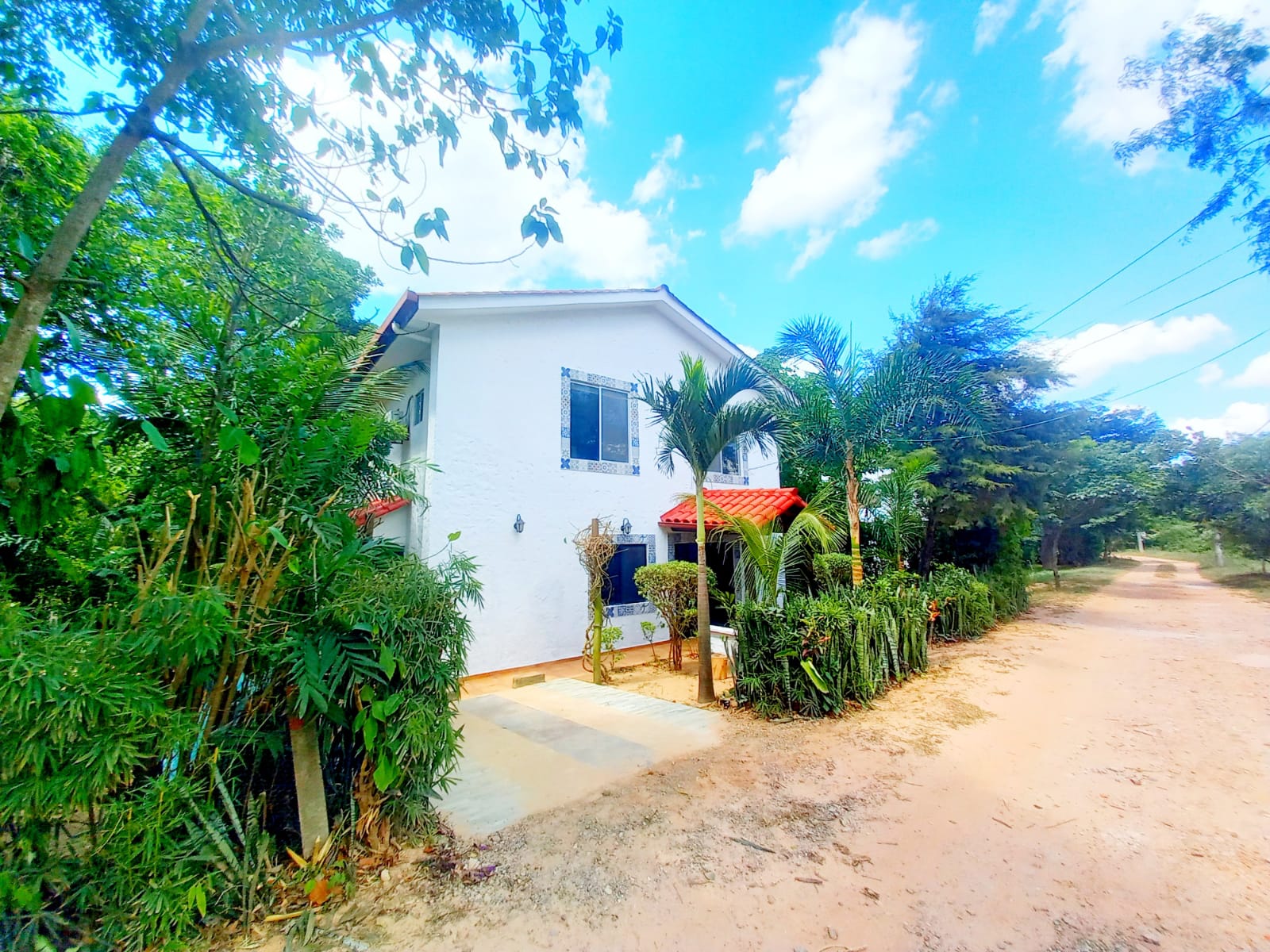 Adan MenachoREMATO DE $129.000 POR $109.000 CASA 2 PLANTAS E