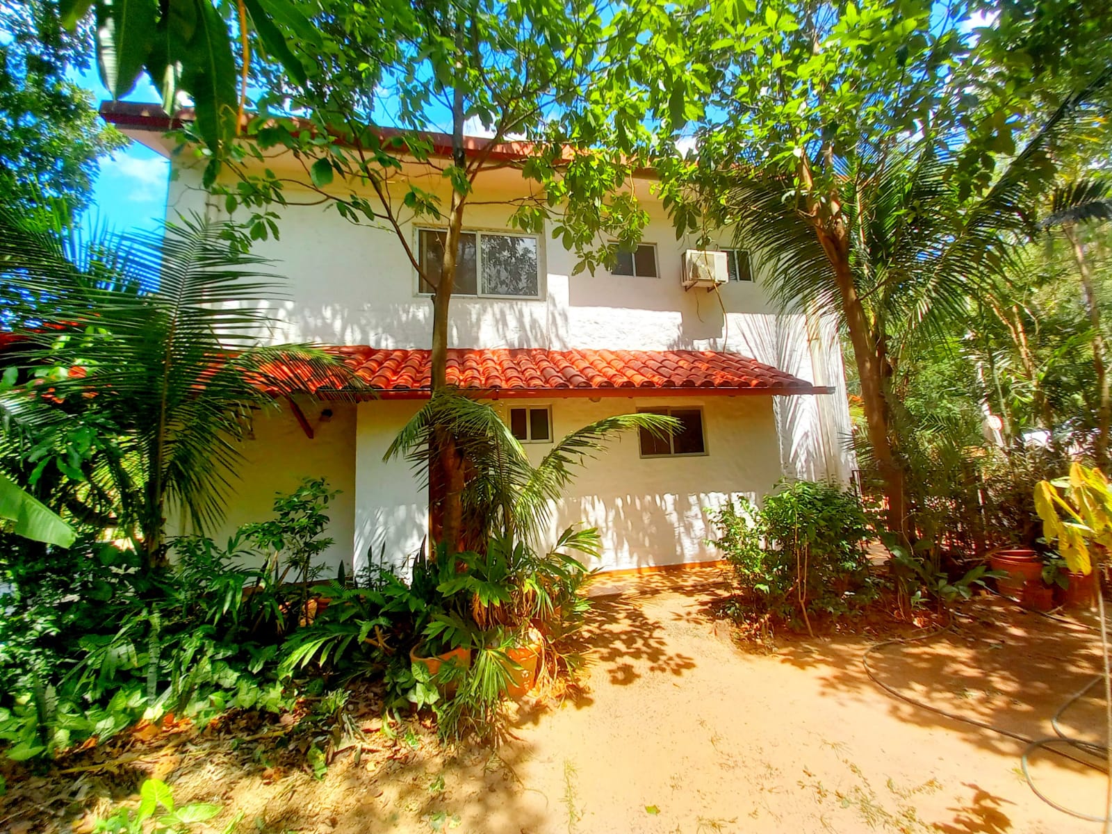 Adan MenachoREMATO DE $129.000 POR $109.000 CASA 2 PLANTAS E