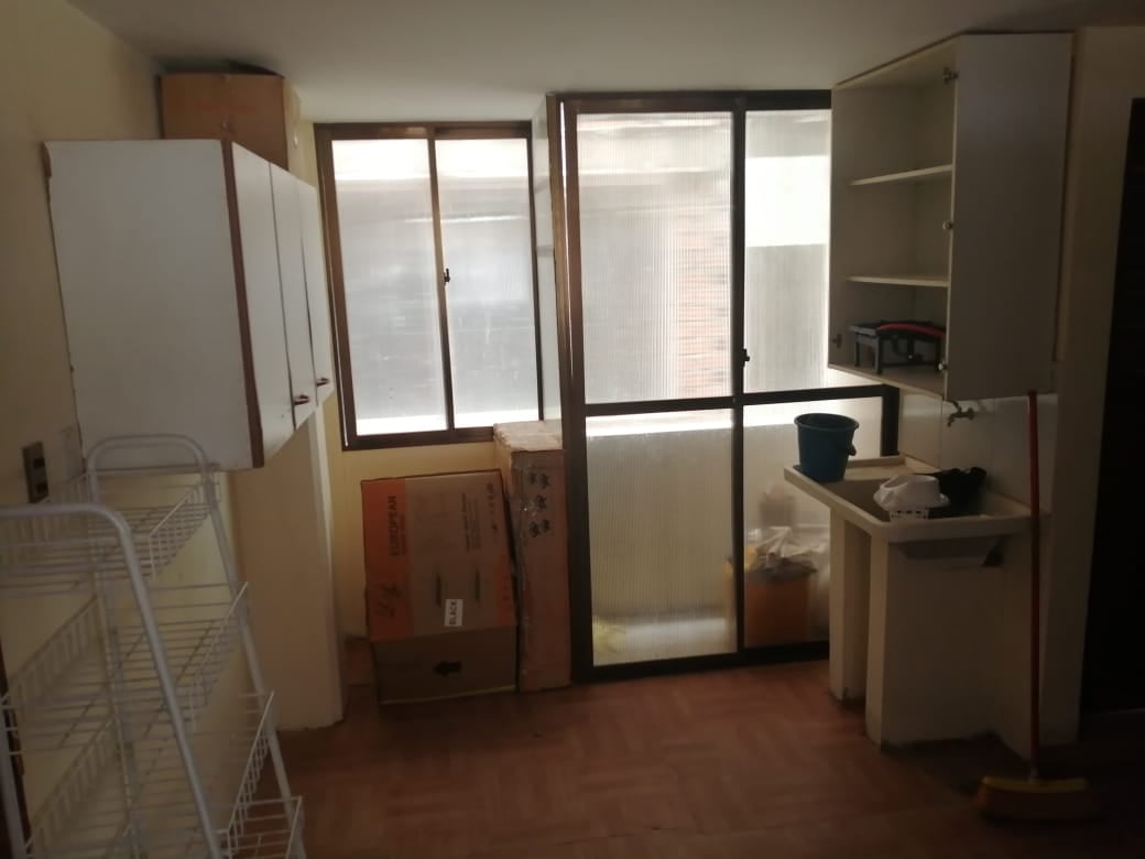 Vendo casa con dos pisos y negocio activo de lavando autos